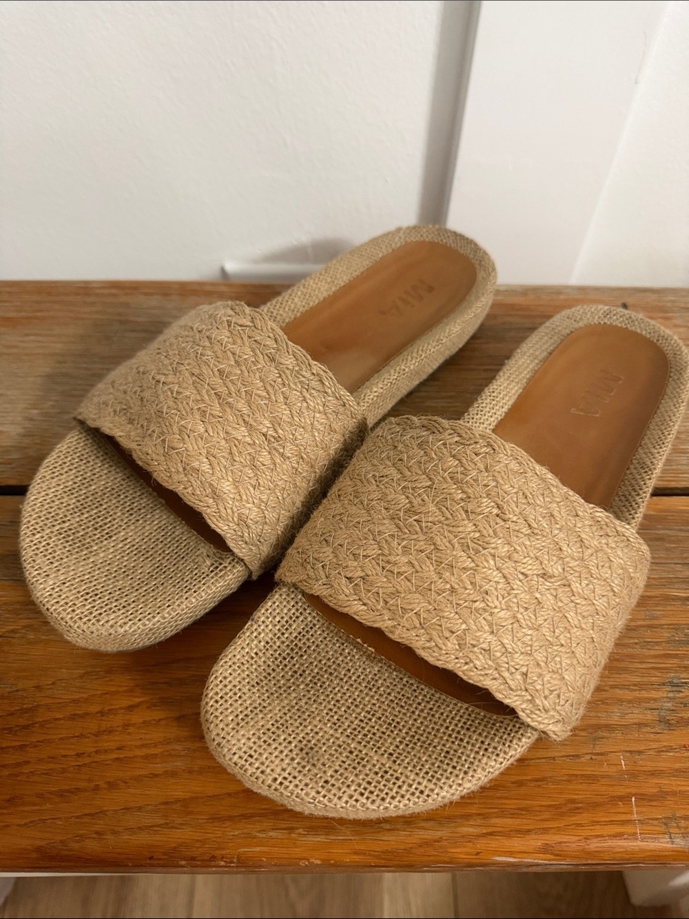 MIA Slides Size 10